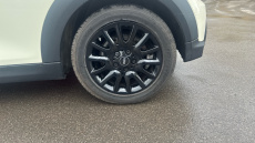 MINI Hatchback 1.5 Cooper Classic 3dr Auto Petrol Hatchback